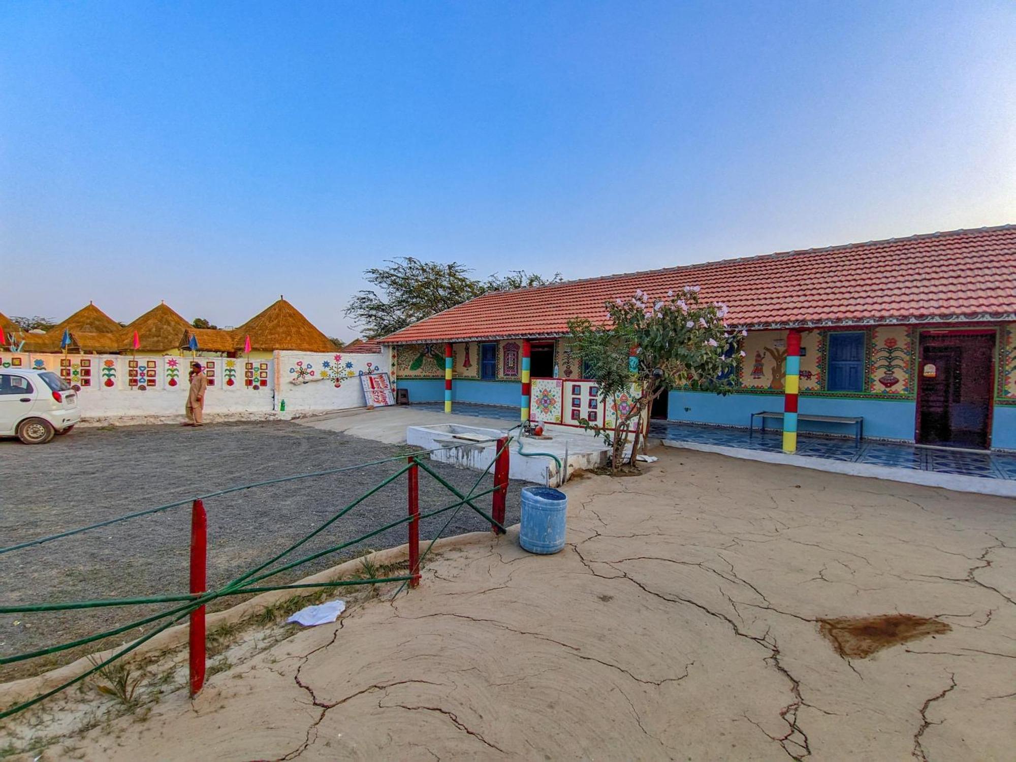 White Land Villagestay Dhordo Zewnętrze zdjęcie