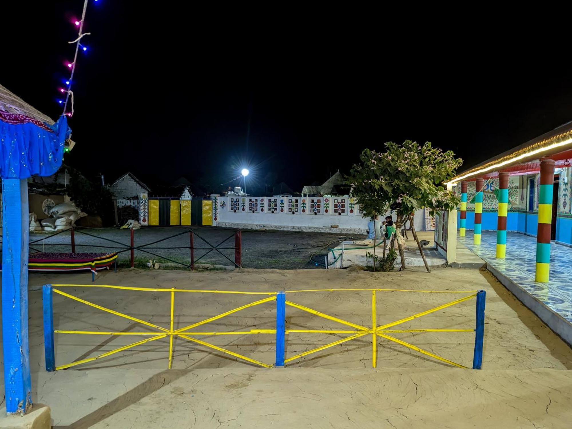 White Land Villagestay Dhordo Zewnętrze zdjęcie
