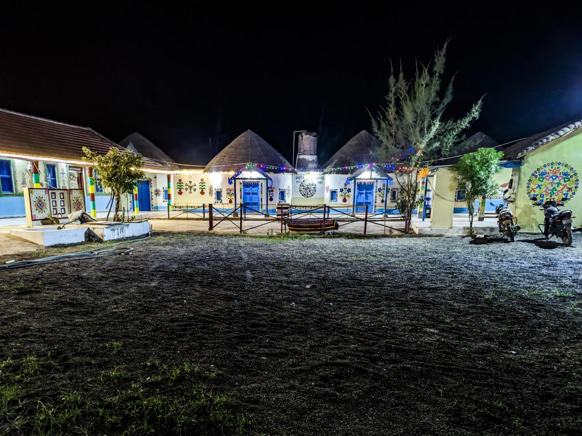 White Land Villagestay Dhordo Zewnętrze zdjęcie